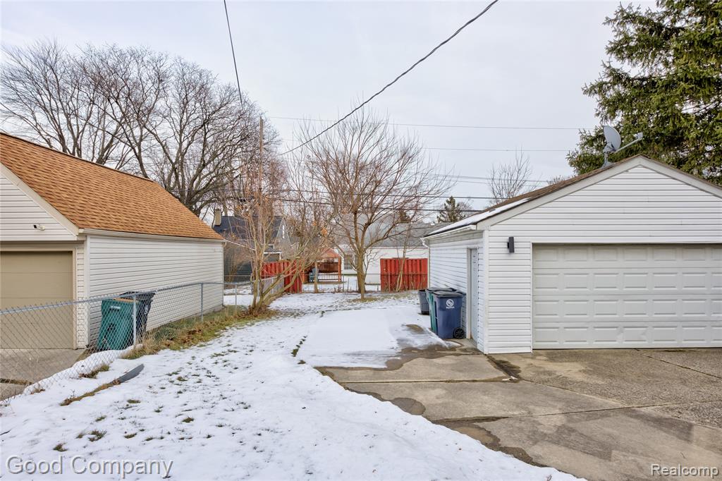 706 N Vermont Avenue, Royal Oak, MI 48067 — Photo 41