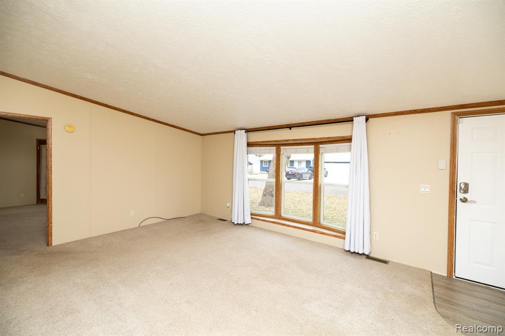 9198 Ashdown Avenue, White Lake, MI — Photo 4