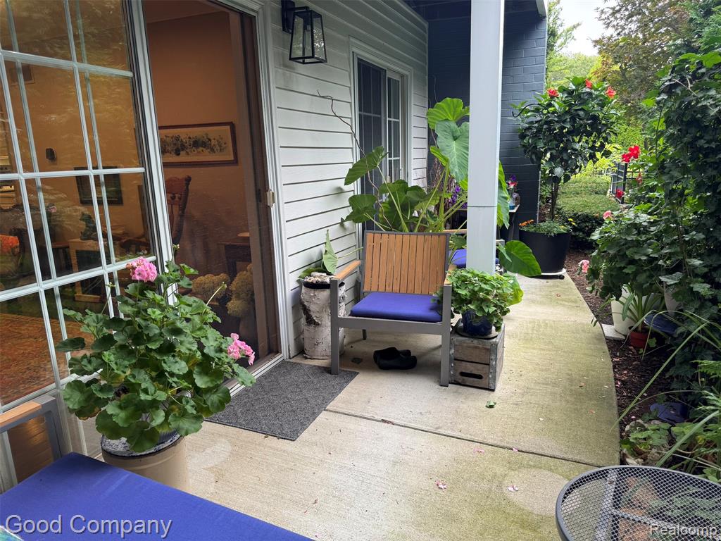 662 Purdy Street, 105, Birmingham, MI 48009 — front exterior