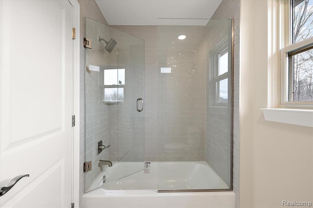 24244 Tullymore Drive, Macomb, MI 48042 — Photo 46