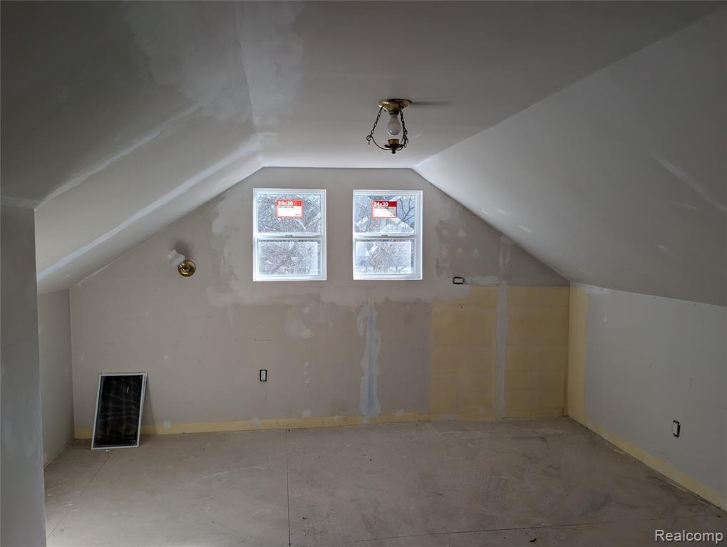 909 Hilldale Drive, Royal Oak, MI 48067 — Photo 26