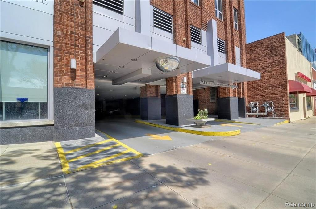 411 S OLD WOODWARD Avenue, Birmingham, MI 48009