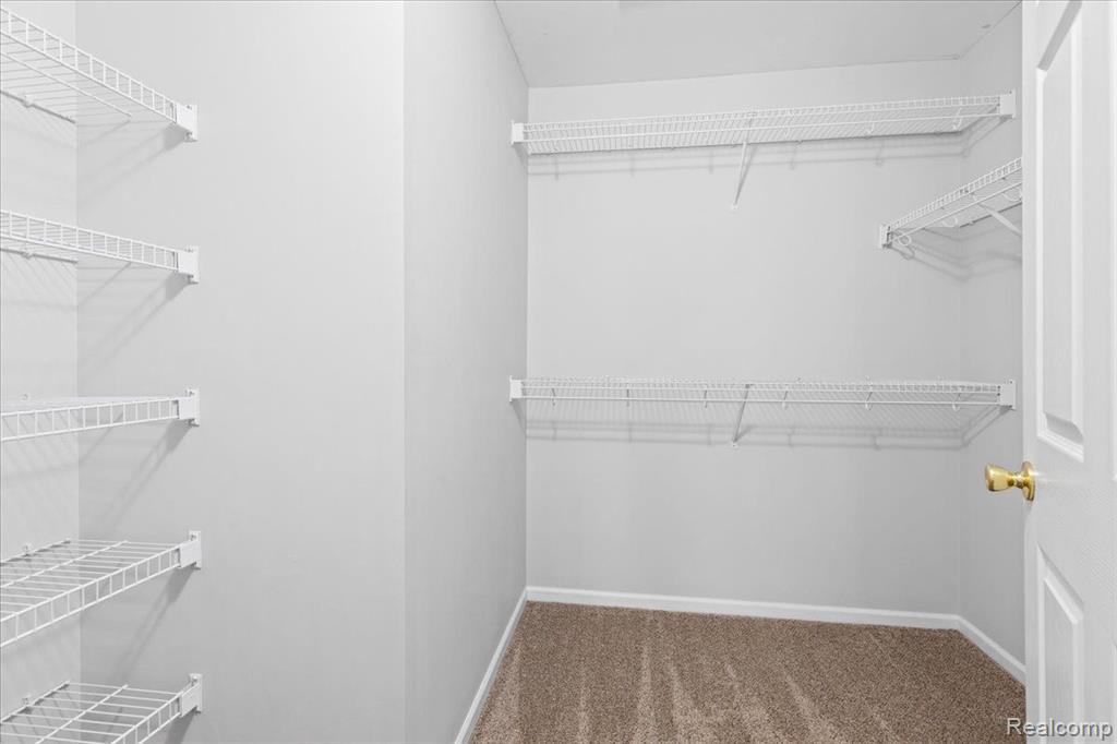 4361 BERKSHIRE Drive, Sterling Heights, MI 48314 — Photo 23