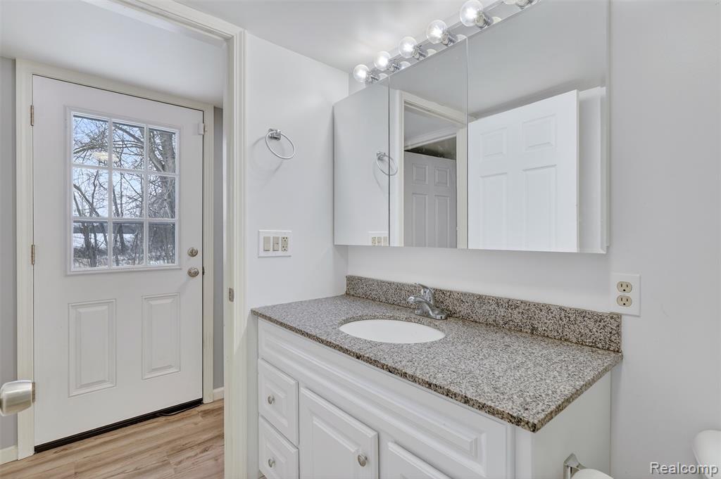 5417 Rensselear Drive, Lapeer, MI 48446 — Photo 33