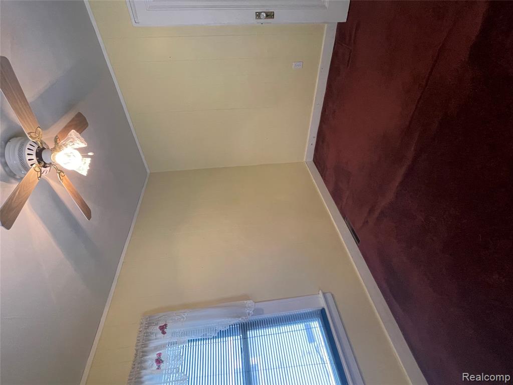 4266 Linda Court, Waterford, MI 48329 — Photo 16