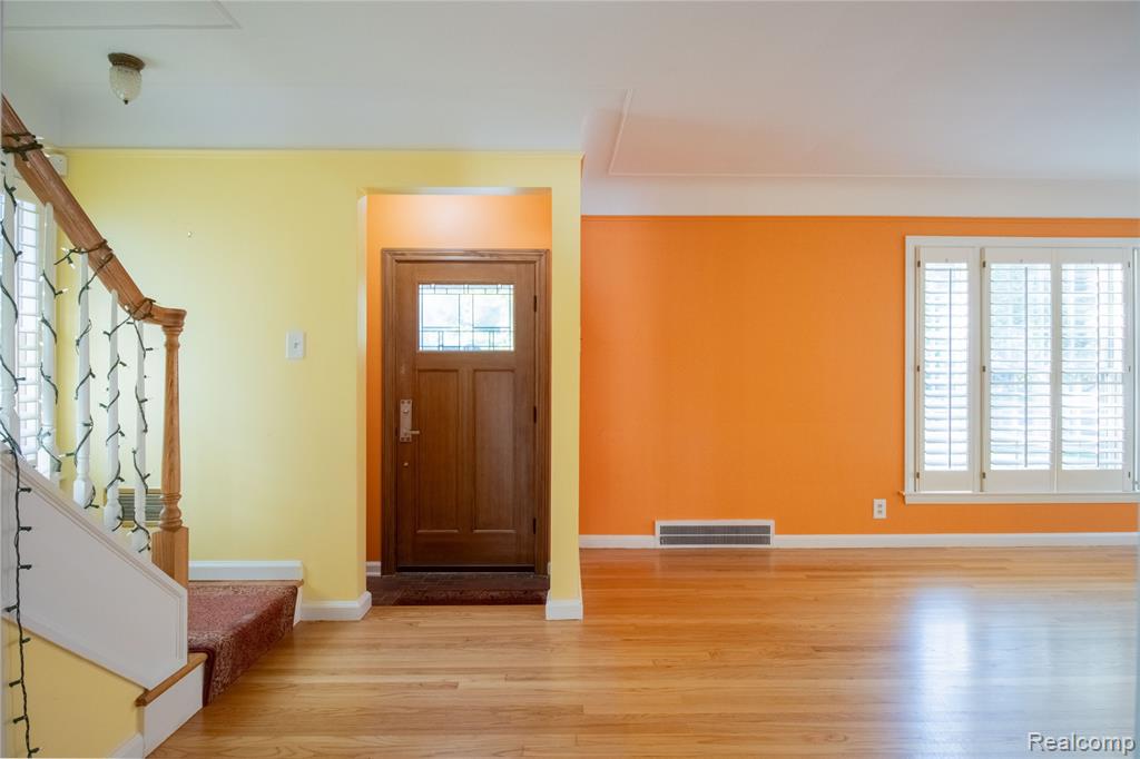 450 Roland Road, Grosse Pointe Farms, MI 48236 — Photo 11