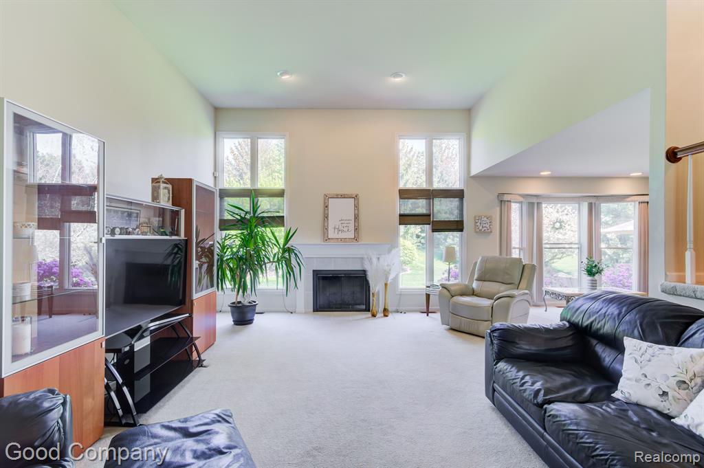 51250 W HILLS Drive, Plymouth, MI 48170 — Photo 2