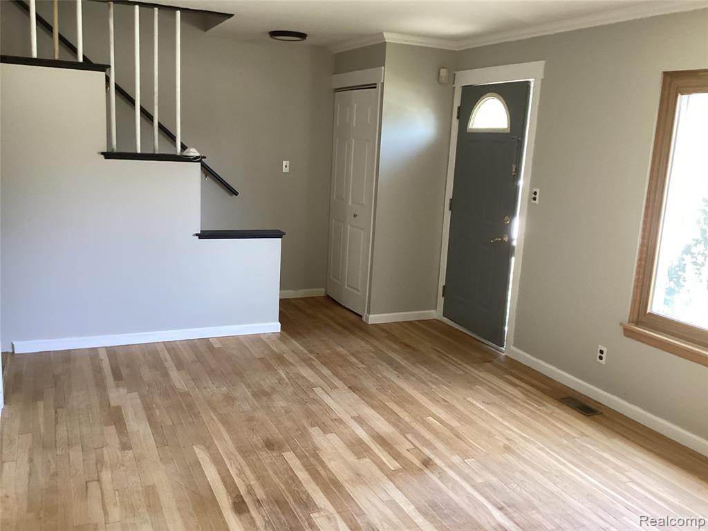 453 N Wildwood Street, Westland, MI — Photo 4