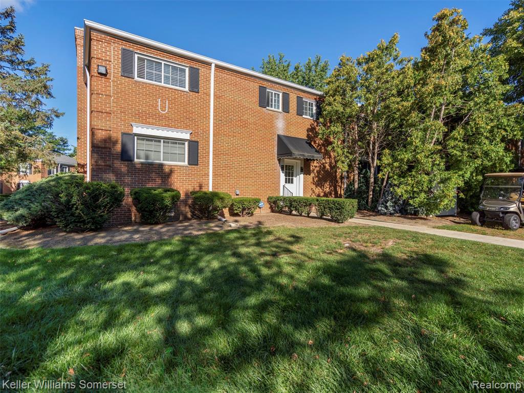 773 E Fox Hills Drive, Bloomfield Hills, MI 48304 — Photo 25