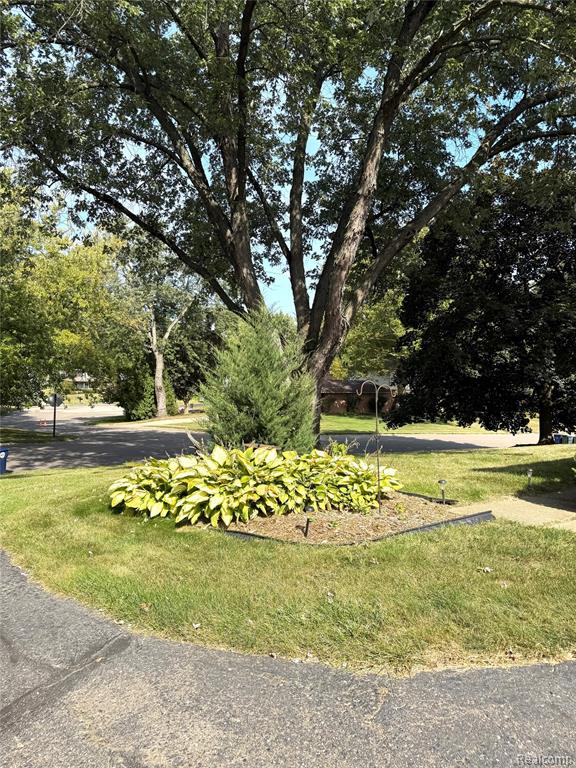 2570 Aspen Lane, Bloomfield, MI 48302 — Photo 4