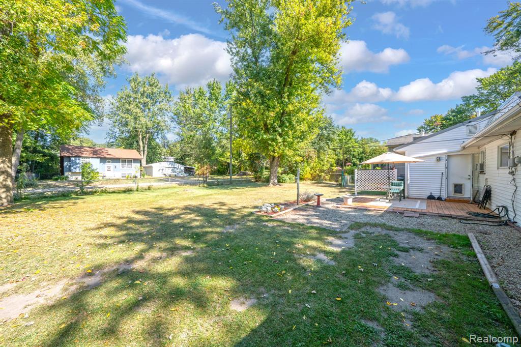 957 Miller Road N, Lake Orion, MI 48362 — Photo 39