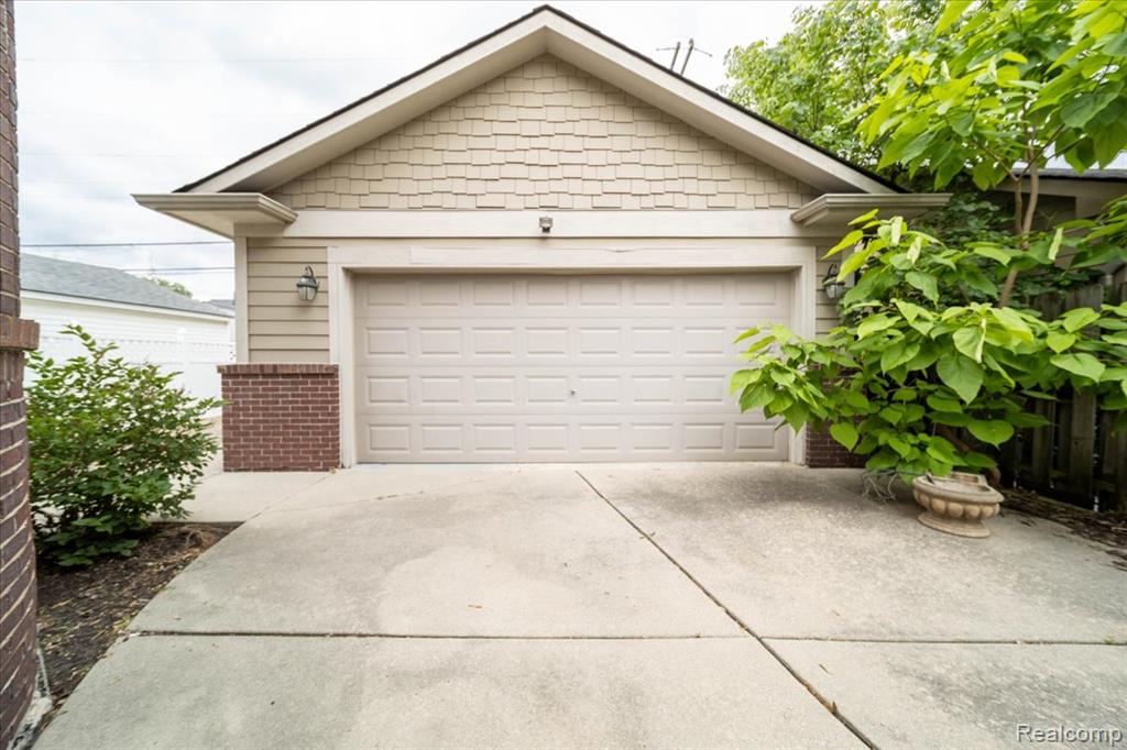 717 S Kenwood Avenue, Royal Oak, MI 48067 — Photo 38