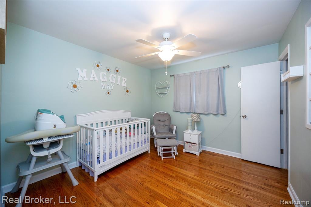 29454 Barton Street, Garden City, MI — Photo 13