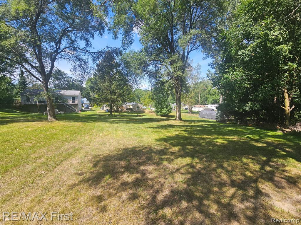 810 Forest Drive, Fenton, MI 48430 — Photo 4