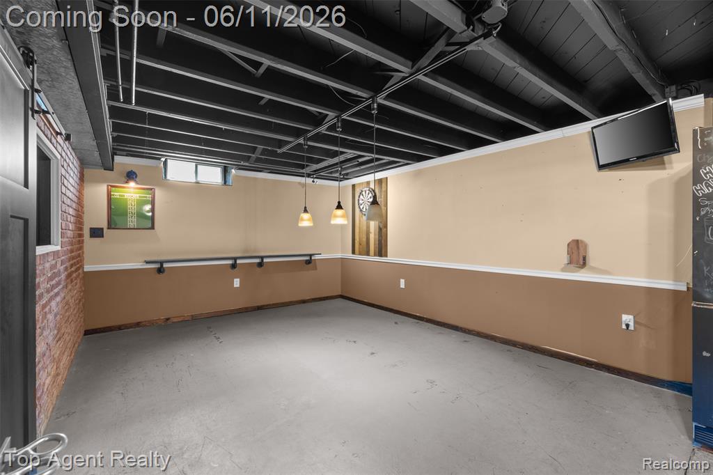 8908 Birkhill Drive, Sterling Heights, MI 48314 — Photo 24