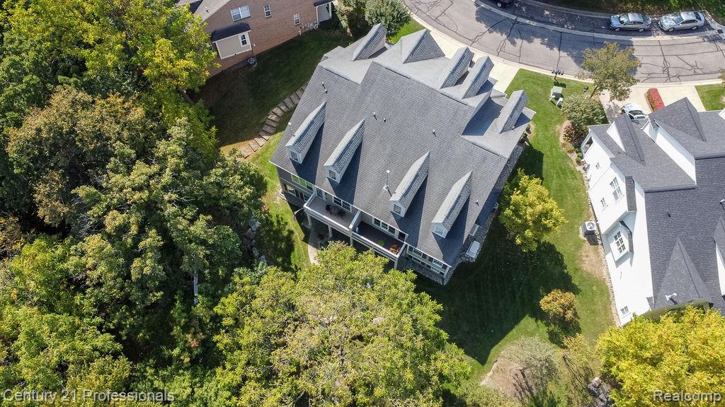 767 E Bluff Court, Rochester Hills, MI 48307 — Photo 13