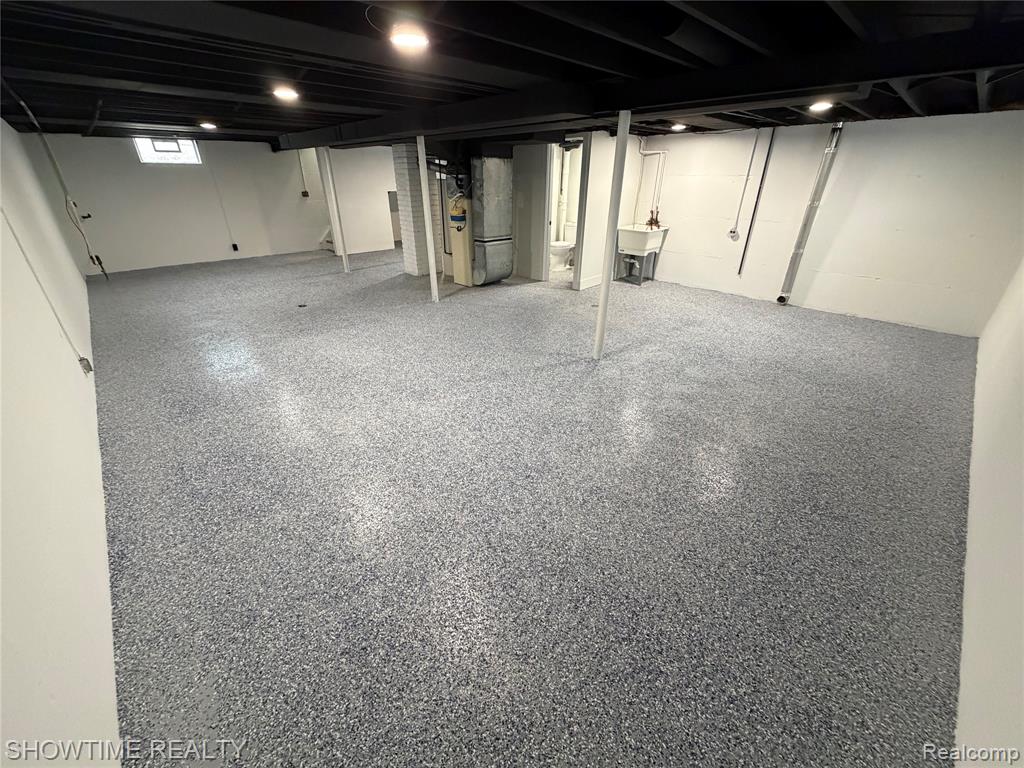 12200 Helen Street, Southgate, MI 48195 — Photo 17