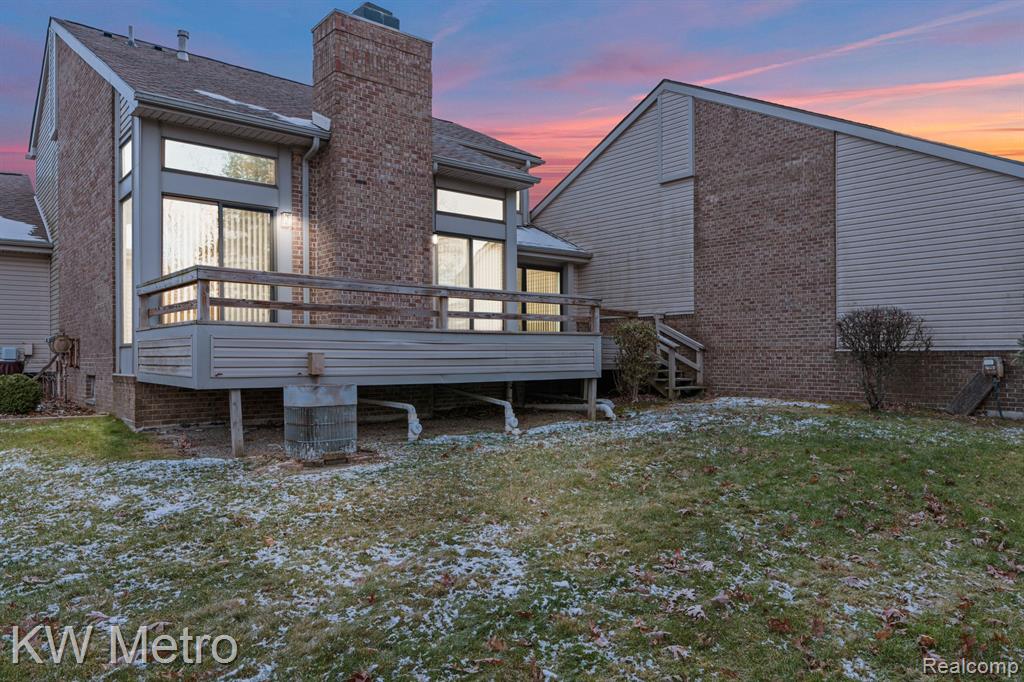 29263 W CHANTICLEER Drive, Southfield, MI 48034 — Photo 43
