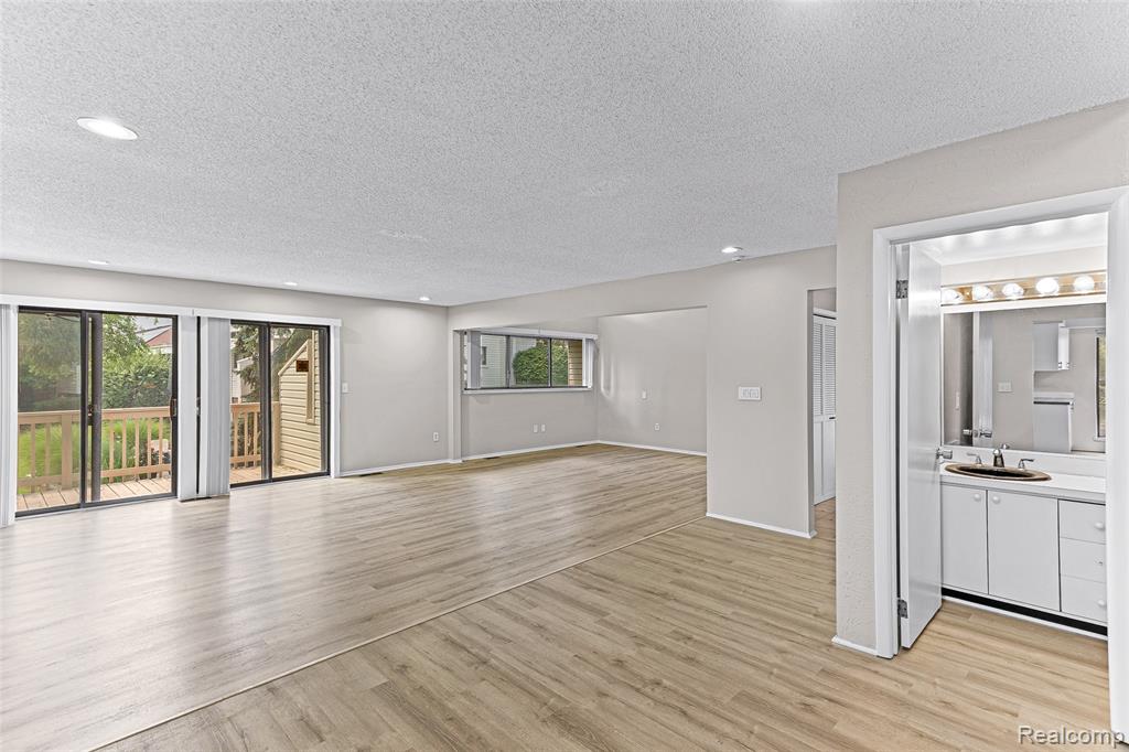5317 Fairway Lane, West Bloomfield, MI 48323 — Photo 50