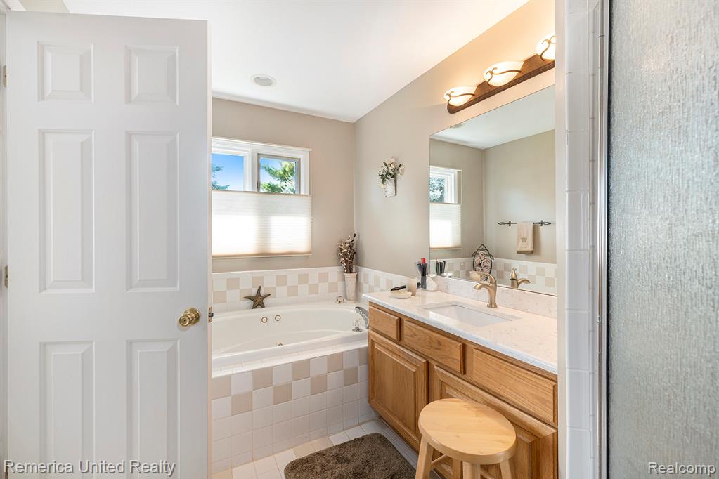 49345 Dunhill Drive, Macomb, MI 48044 — Photo 21