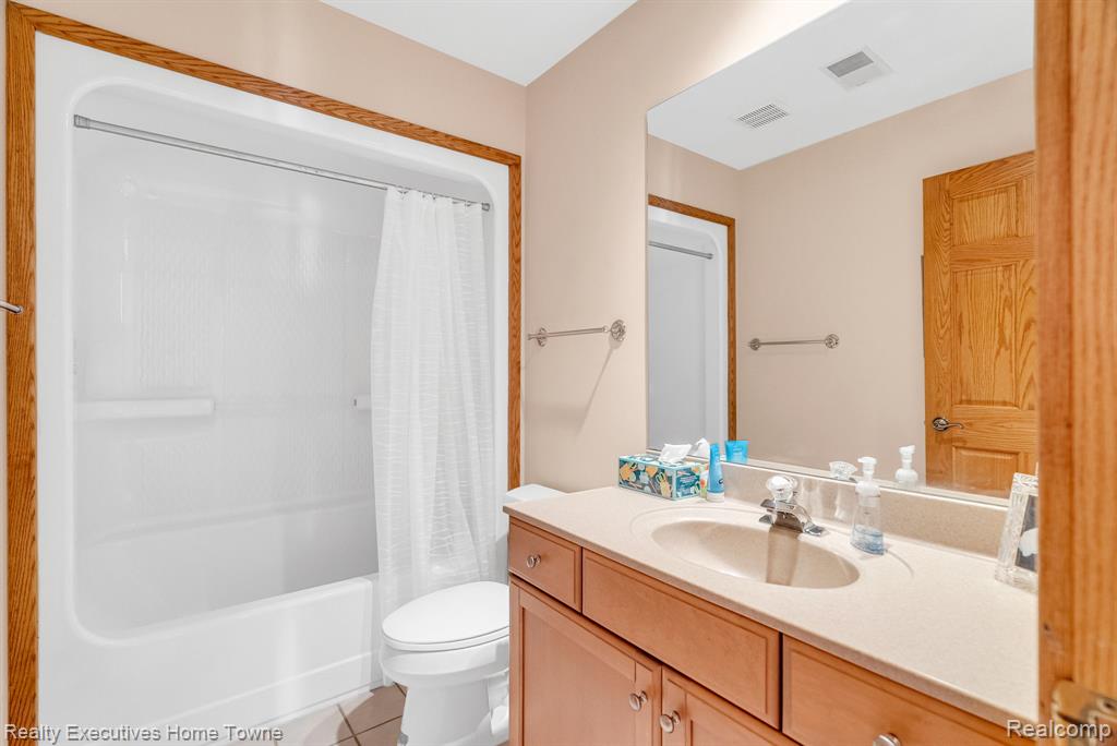2975 Sandy Oaks Lane, Fort Gratiot, MI 48059 — Photo 32