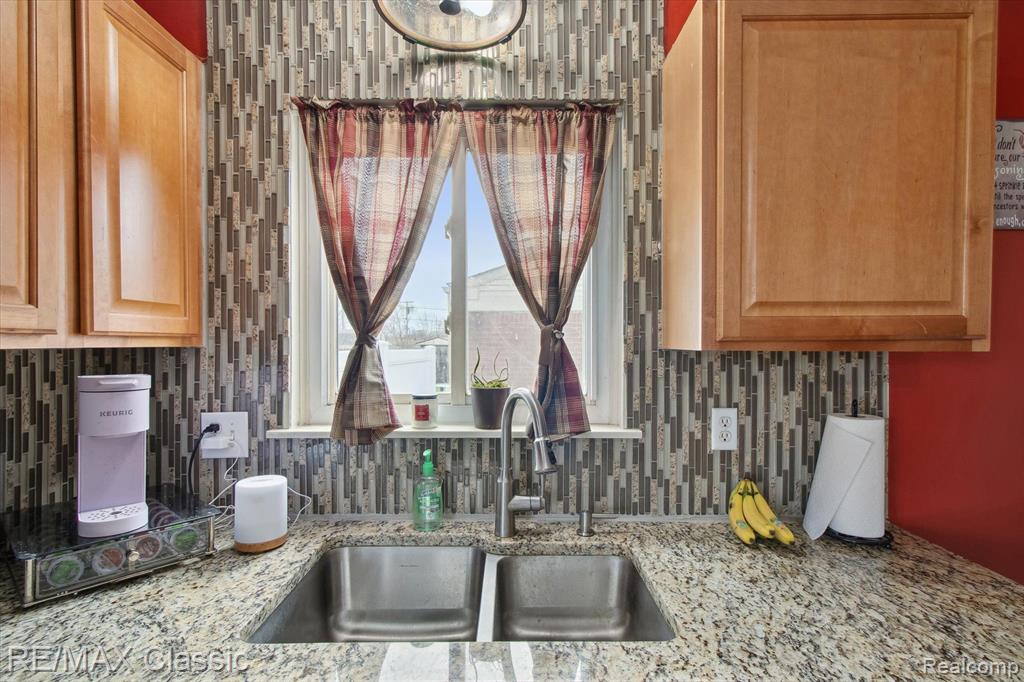 832 VAN SULL Street, Westland, MI — Photo 12