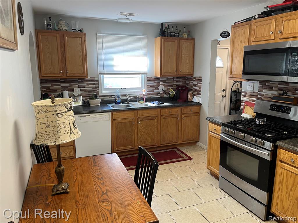 1489 Wren Street, Wixom, MI 48393 — Photo 4