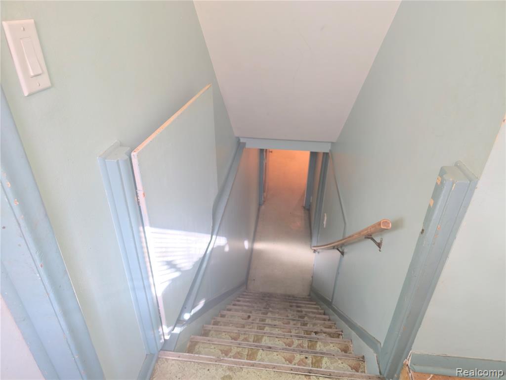 27432 Bristol Drive, Warren, MI 48092 — Photo 17
