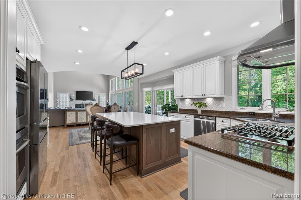15639 Merion Court, Northville, MI 48168 — Photo 22