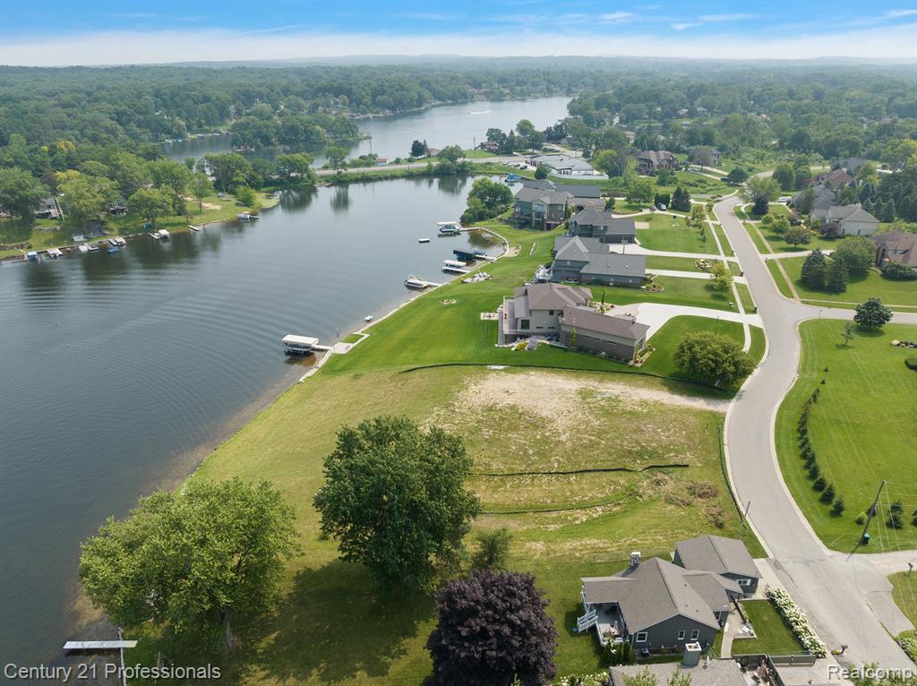 9986 KING Road, Davisburg, MI — Photo 16