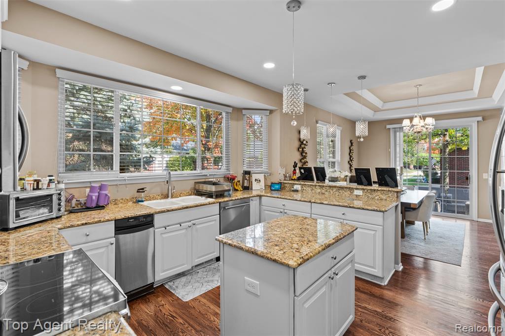 44258 Constellation Drive, Sterling Heights, MI 48314 — Photo 2
