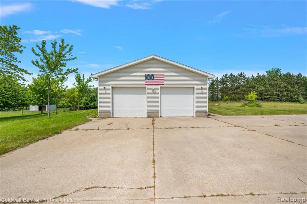 5714 Five Lakes Road, North Branch, MI 48461 — Photo 7
