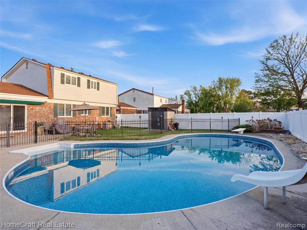 404 KINGS Way, Canton, MI 48188 — Photo 33