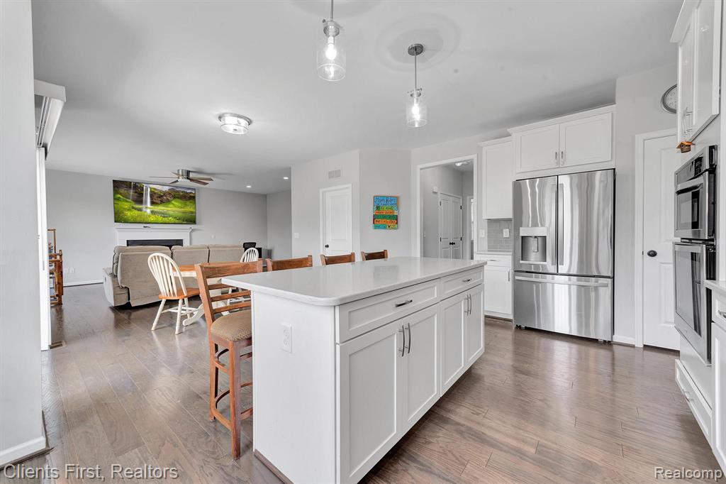 51214 Scarborough Road, Canton, MI 48188 — Photo 8
