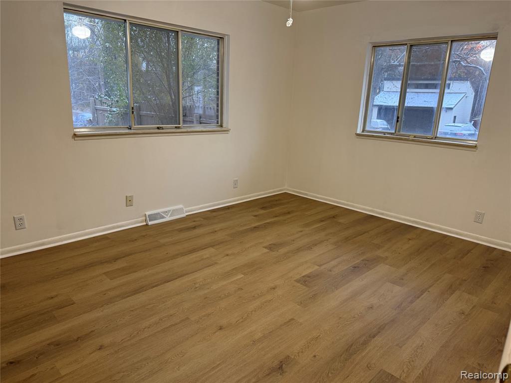 9150 Pennfield Avenue, White Lake, MI — Photo 27