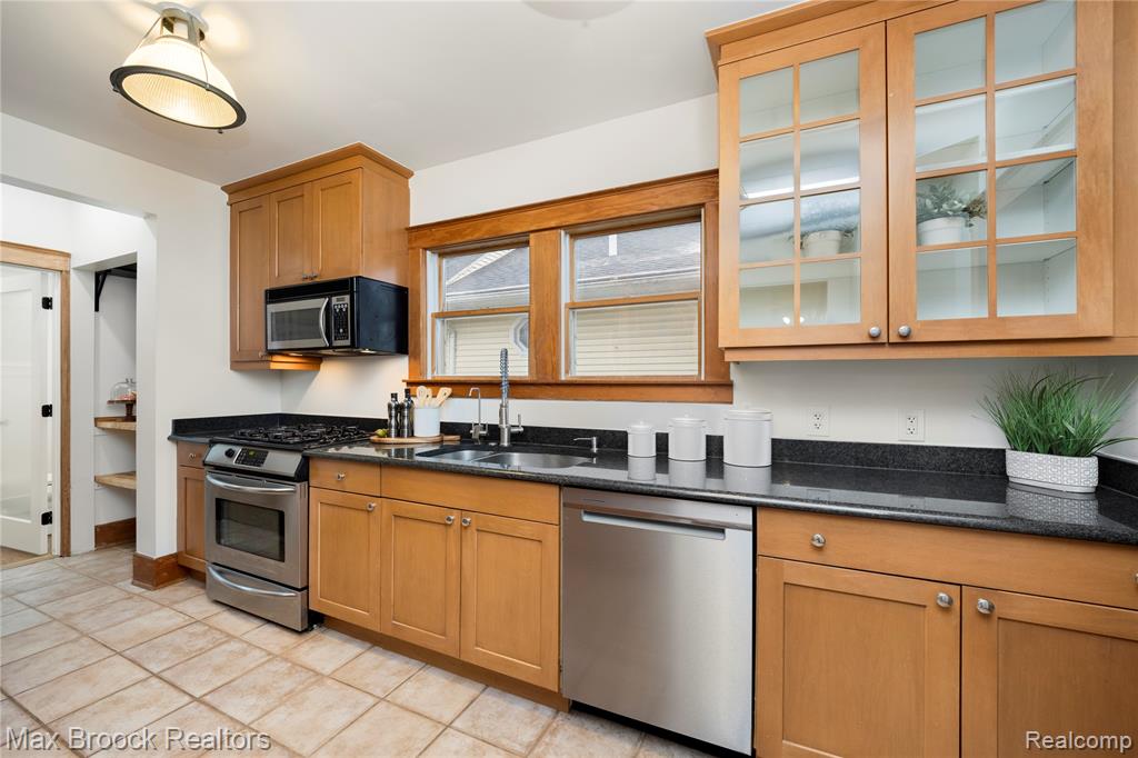 436 PARK Street, Birmingham, MI 48009 — Photo 11