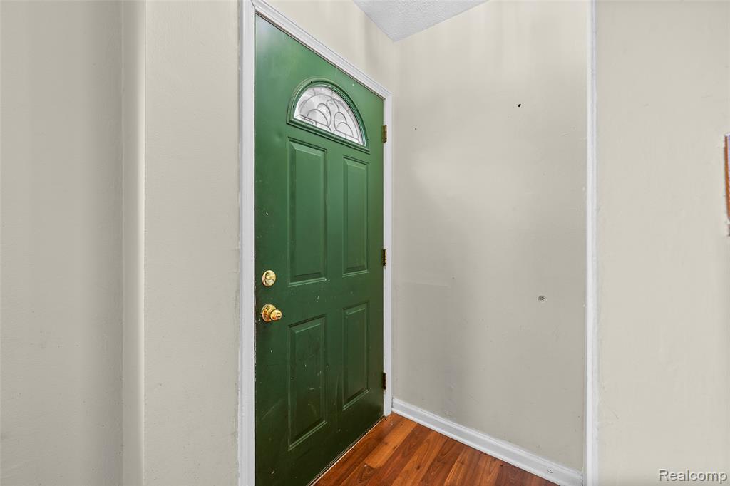 8460 Busko Avenue, Warren, MI 48093 — Photo 6