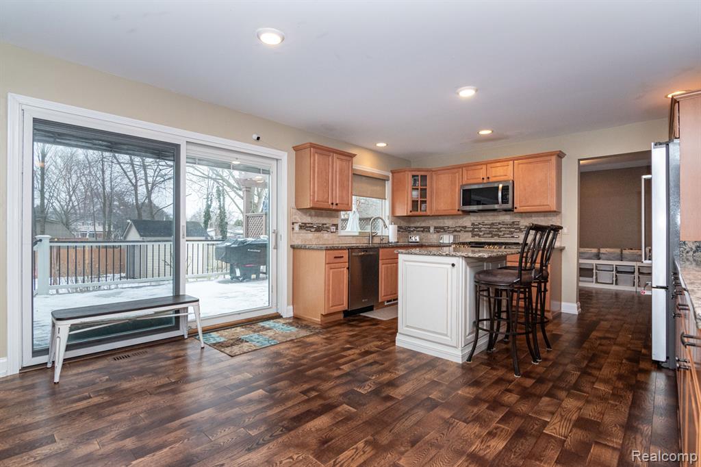 552 CROWN RIDGE Court, White Lake, MI — Photo 23