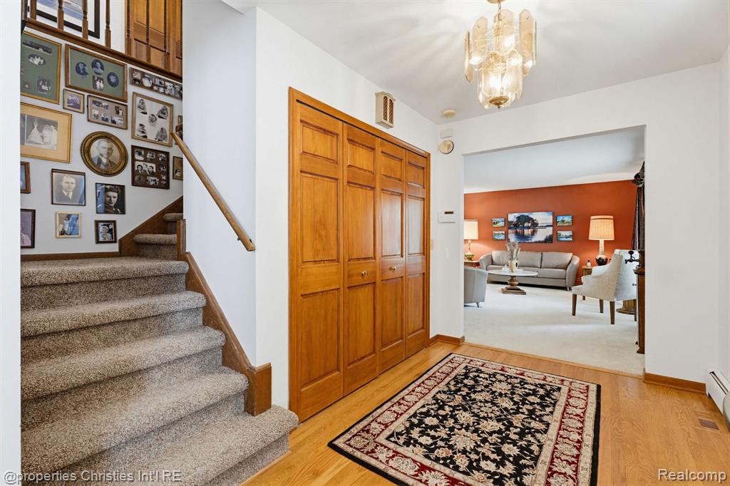2825 Sylvan Shores Drive, Waterford, MI 48328 — Photo 19