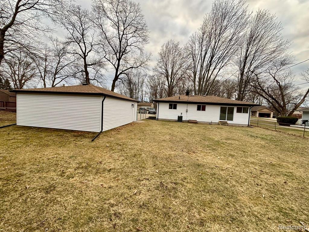 53230 LUANN Drive, Shelby Twp, MI 48316 — Photo 35
