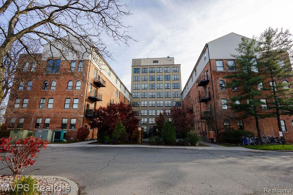 6533 E JEFFERSON Avenue, 137, Detroit, MI 48207 — Photo 26