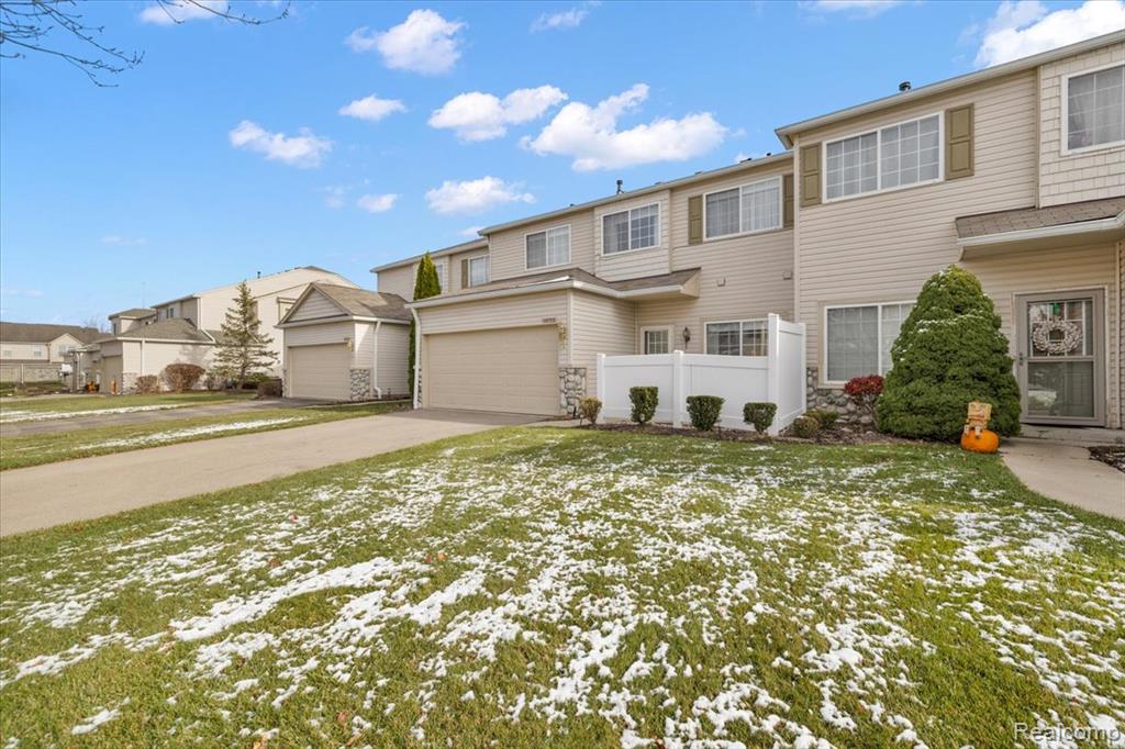 26709 Ashton Drive, Woodhaven, MI 48183 — Photo 2