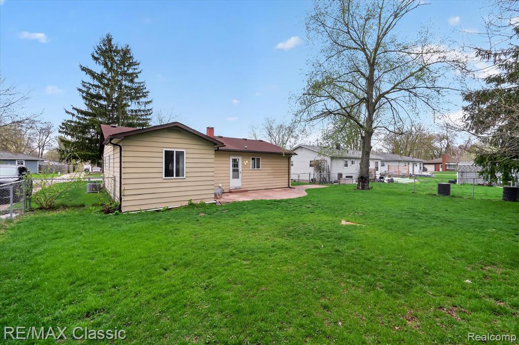 430 Sherwood Court, Holly, MI 48442 — Photo 30