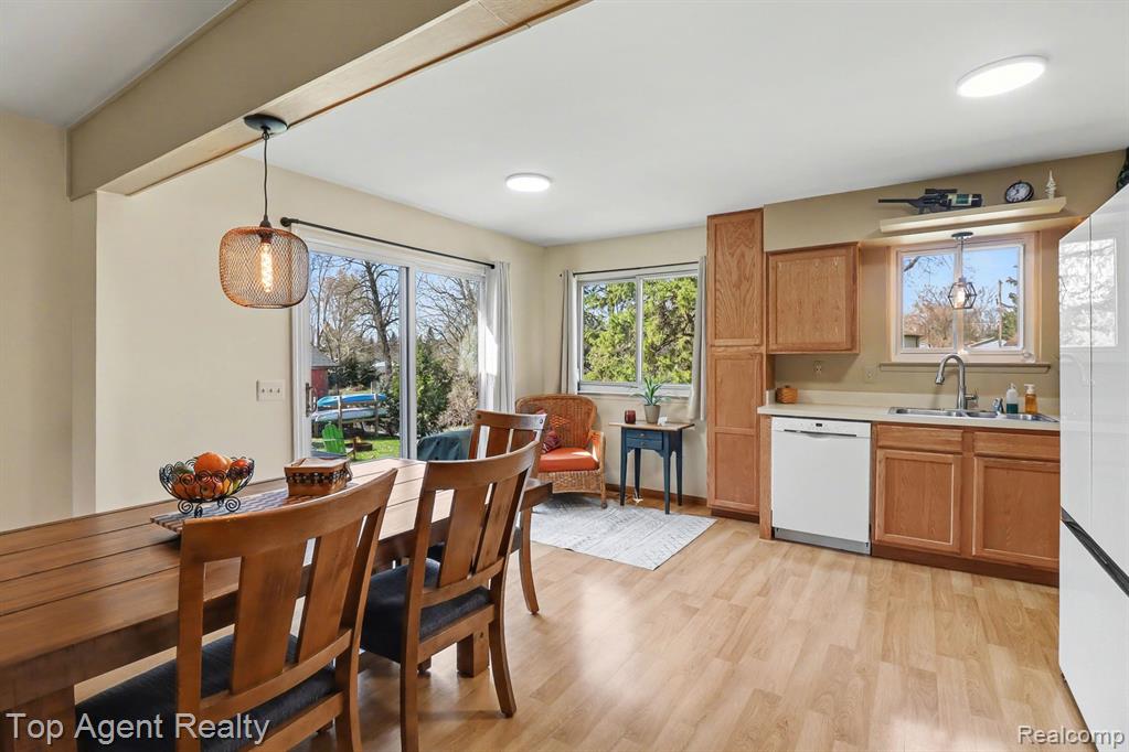 1010 Pelham Boulevard, Waterford, MI 48328 — Photo 14