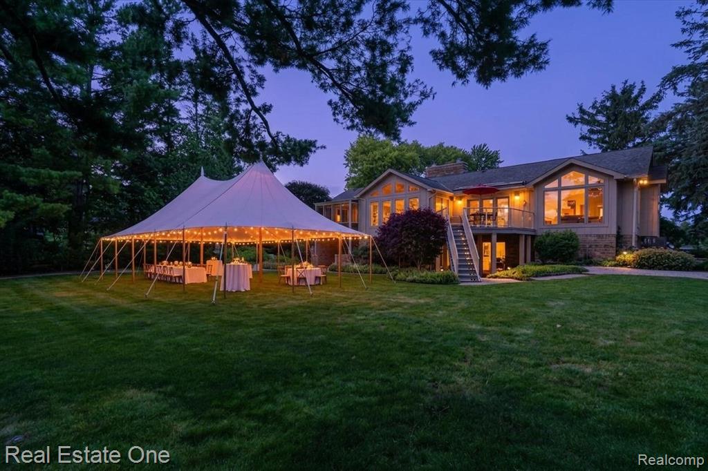 5161 Ledgewood Drive, Commerce Twp, MI 48382 — Photo 47