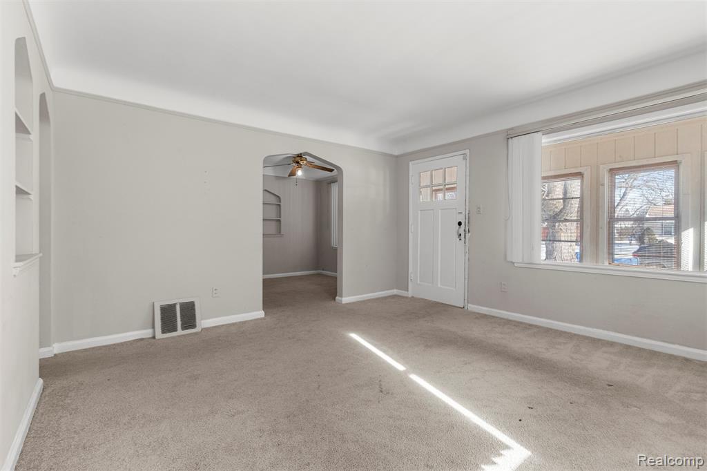 7521 N Silvery Lane, Dearborn Heights, MI 48127 — Photo 7