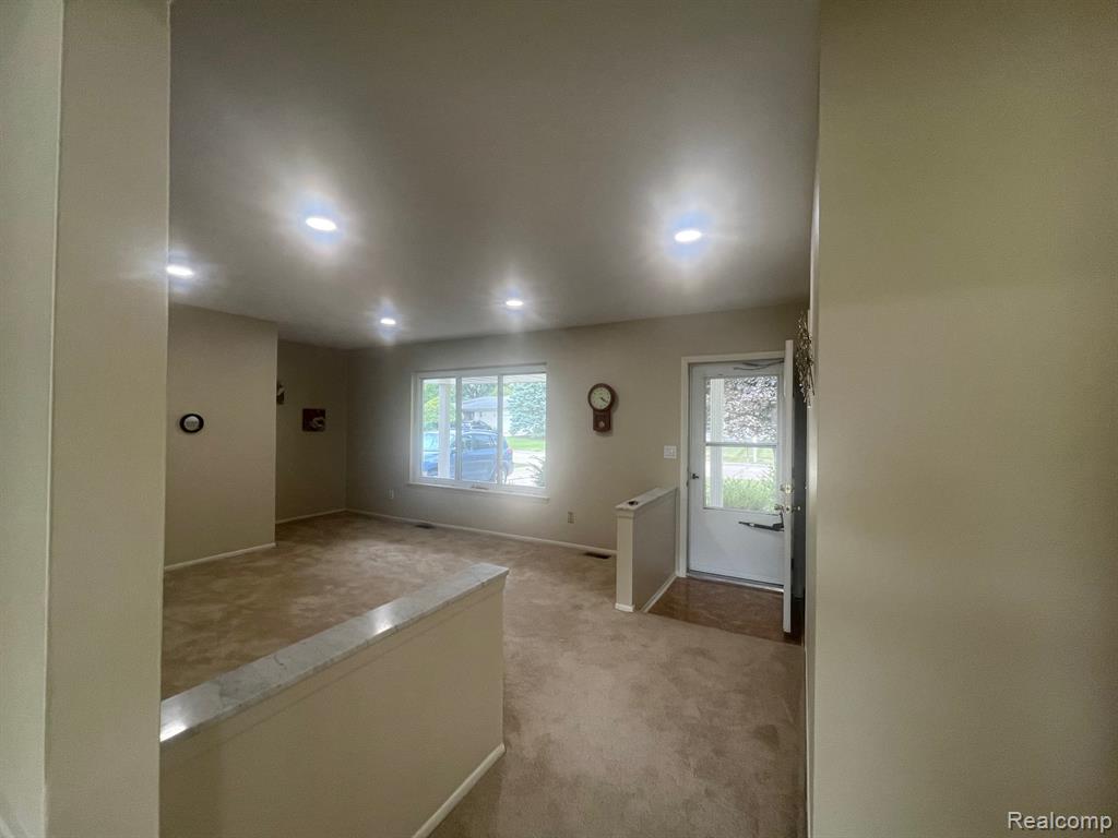 87 Carter Drive, Troy, MI 48098 — Photo 6