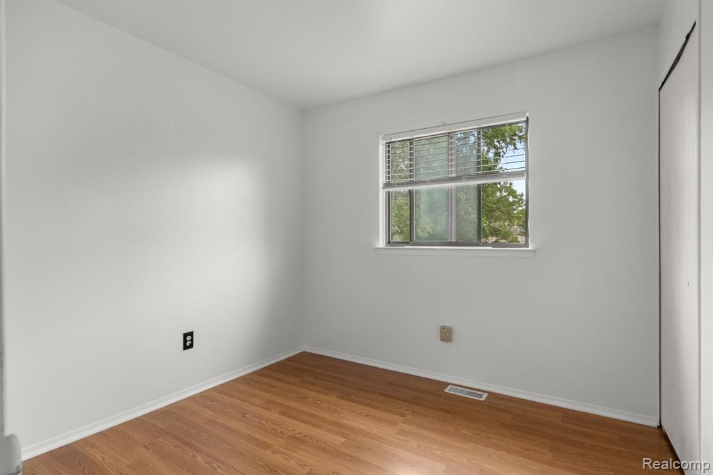 1670 WILLARD Drive, Canton, MI 48187 — Photo 16