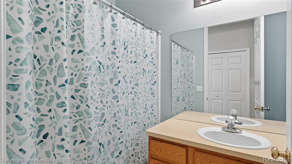7078 Copper Creek Circle, Canton, MI 48187 — Photo 16