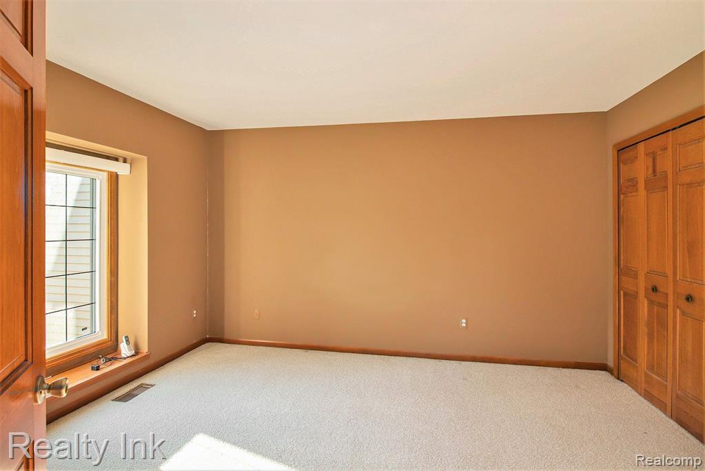 808 MAPLEWOOD CT, Brighton, MI 48116 — Photo 8
